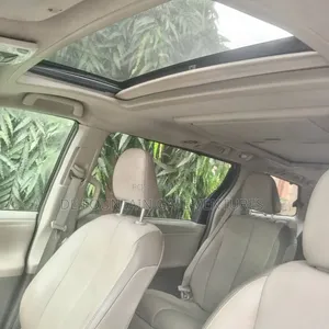 Toyota Sienna Limited AWD 7-Passenger 2013 White