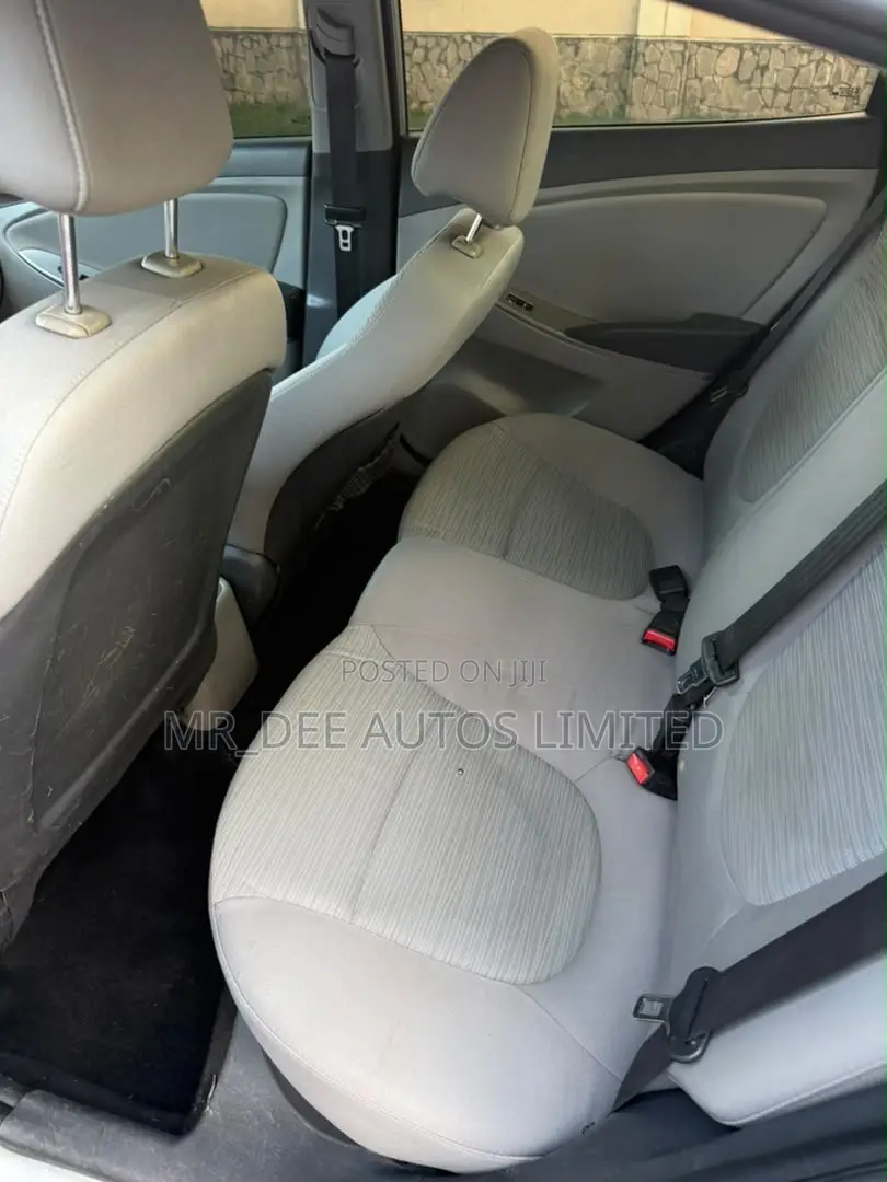 Hyundai Accent 2015 Silver