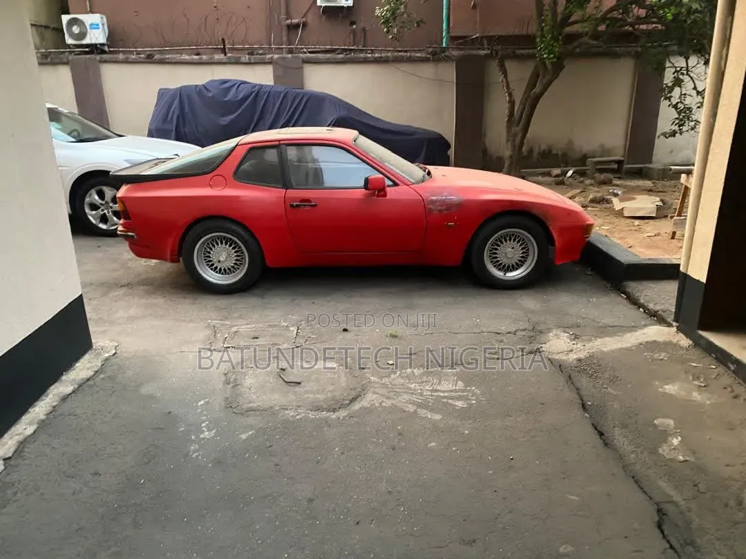 Porsche 944 1984 Red