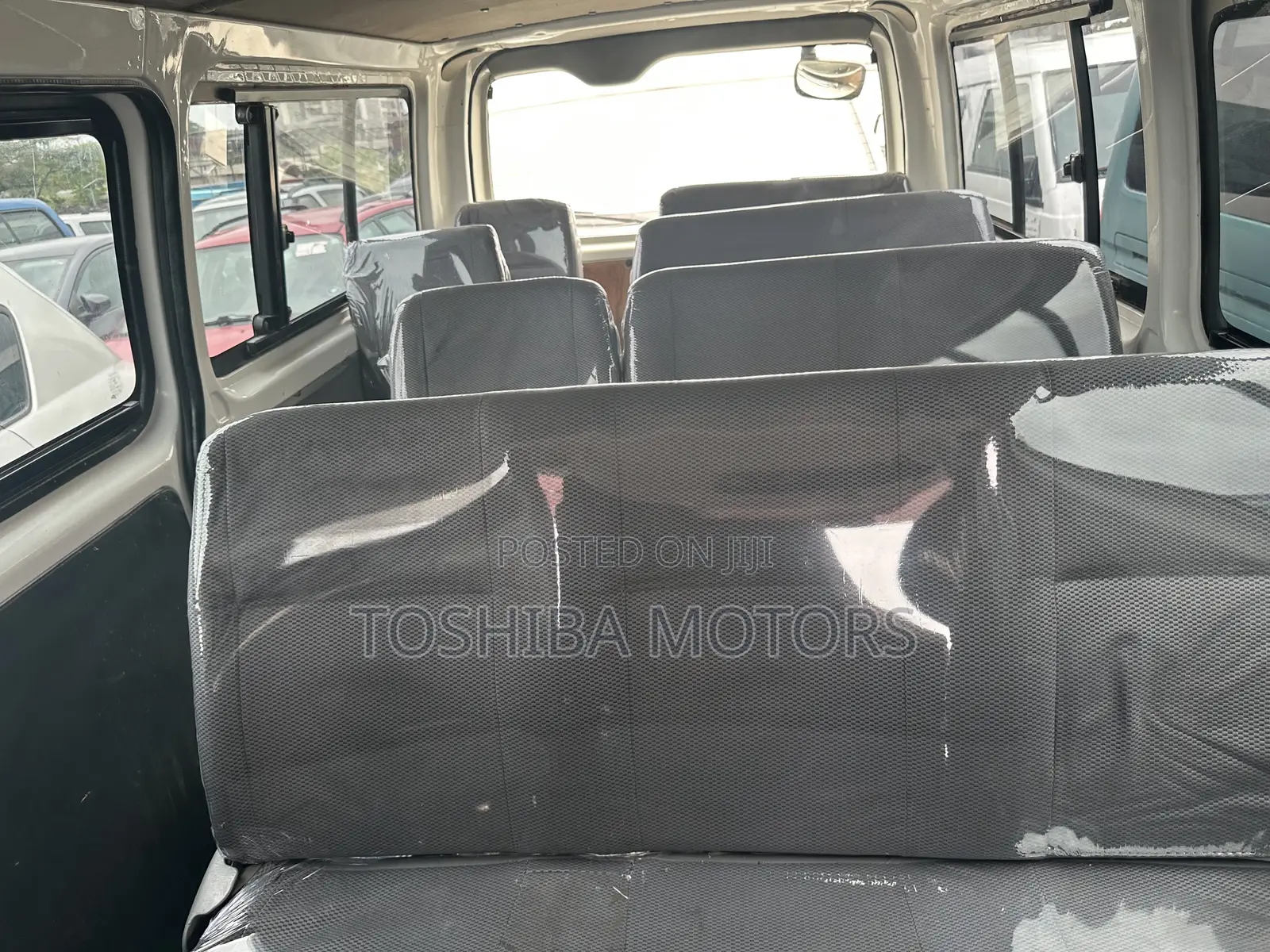 Toyota HiAce 2010 White
