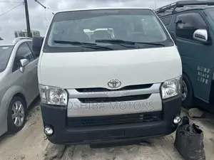 Toyota HiAce 2010 White