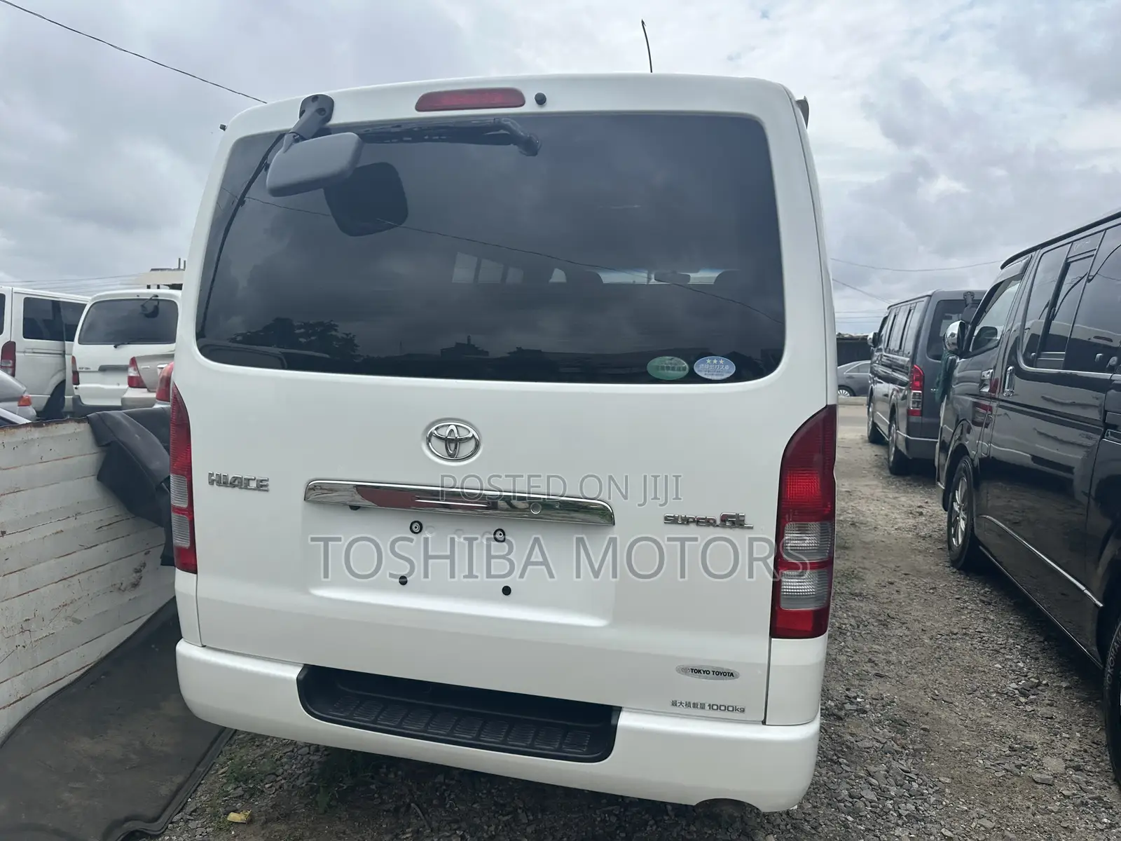 Toyota HiAce 2013 White