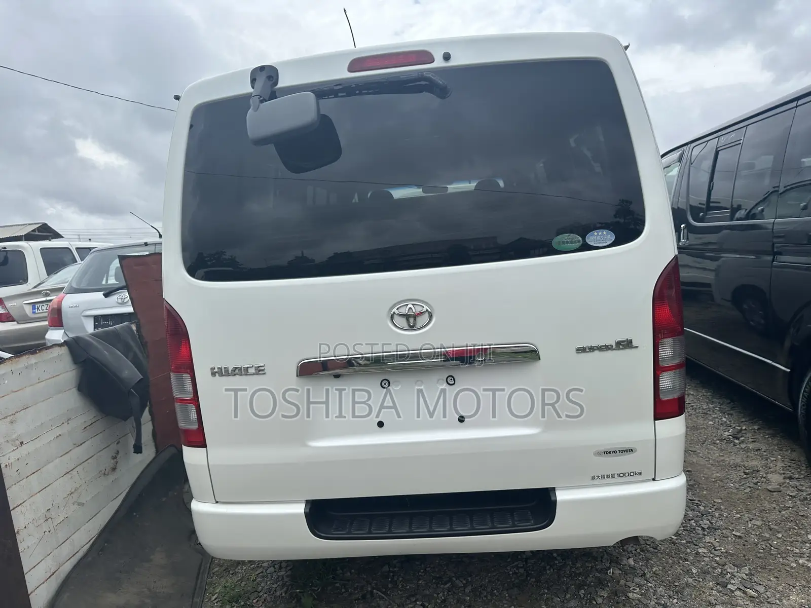 Toyota HiAce 2013 White