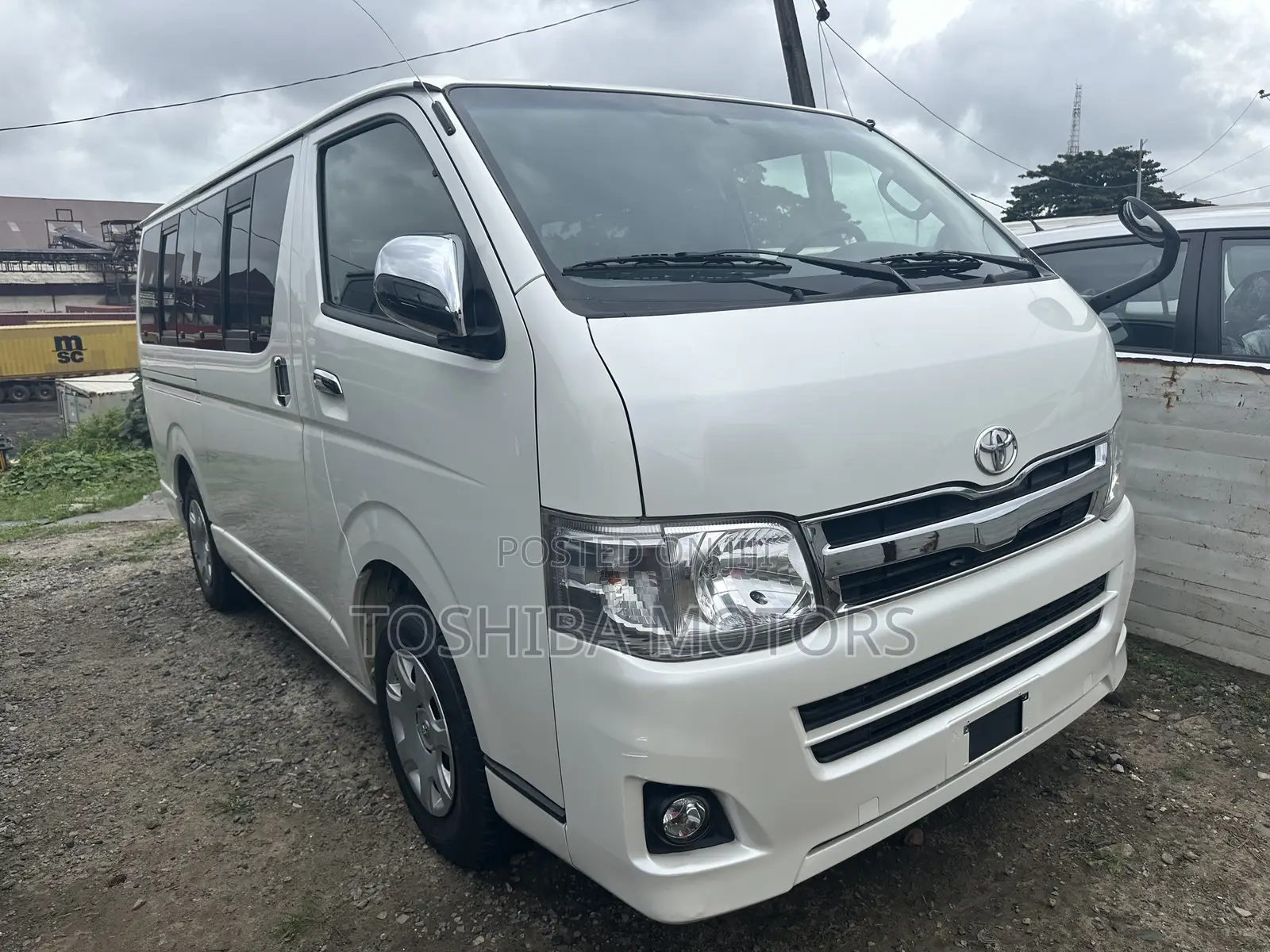 Toyota HiAce 2013 White