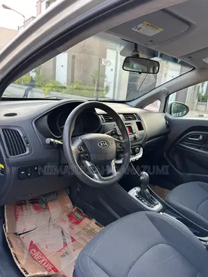 Kia Rio SX 4dr Hatchback (1.6L 4cyl 6A) 2013 Silver