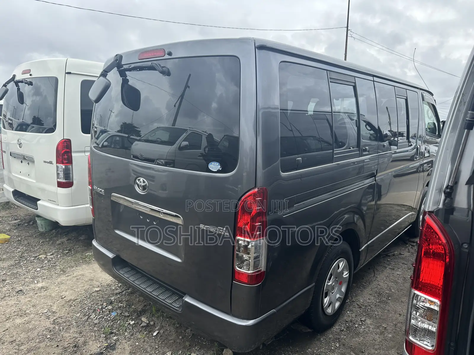 Toyota HiAce 2013 Black