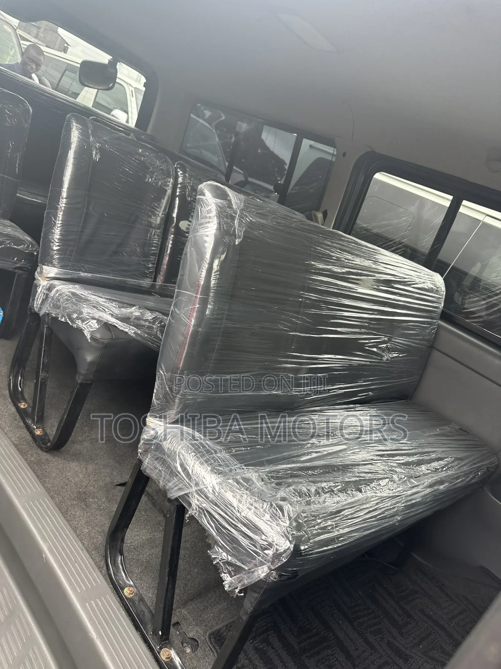 Toyota HiAce 2013 Black