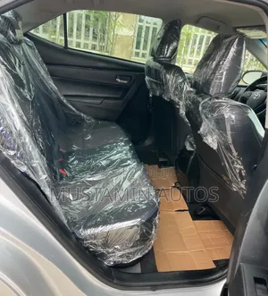 Toyota Corolla 2017 Silver