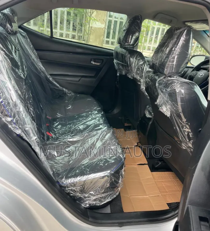 Toyota Corolla 2017 Silver
