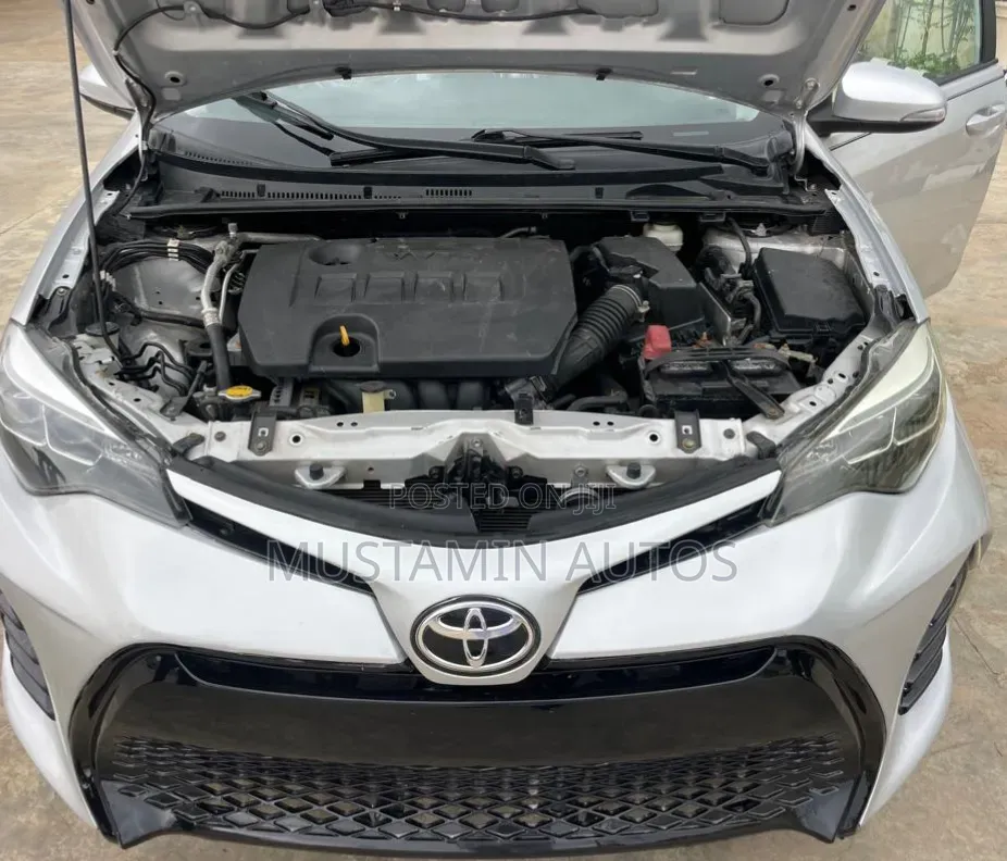 Toyota Corolla 2017 Silver