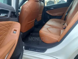 Toyota Avalon 2019 White