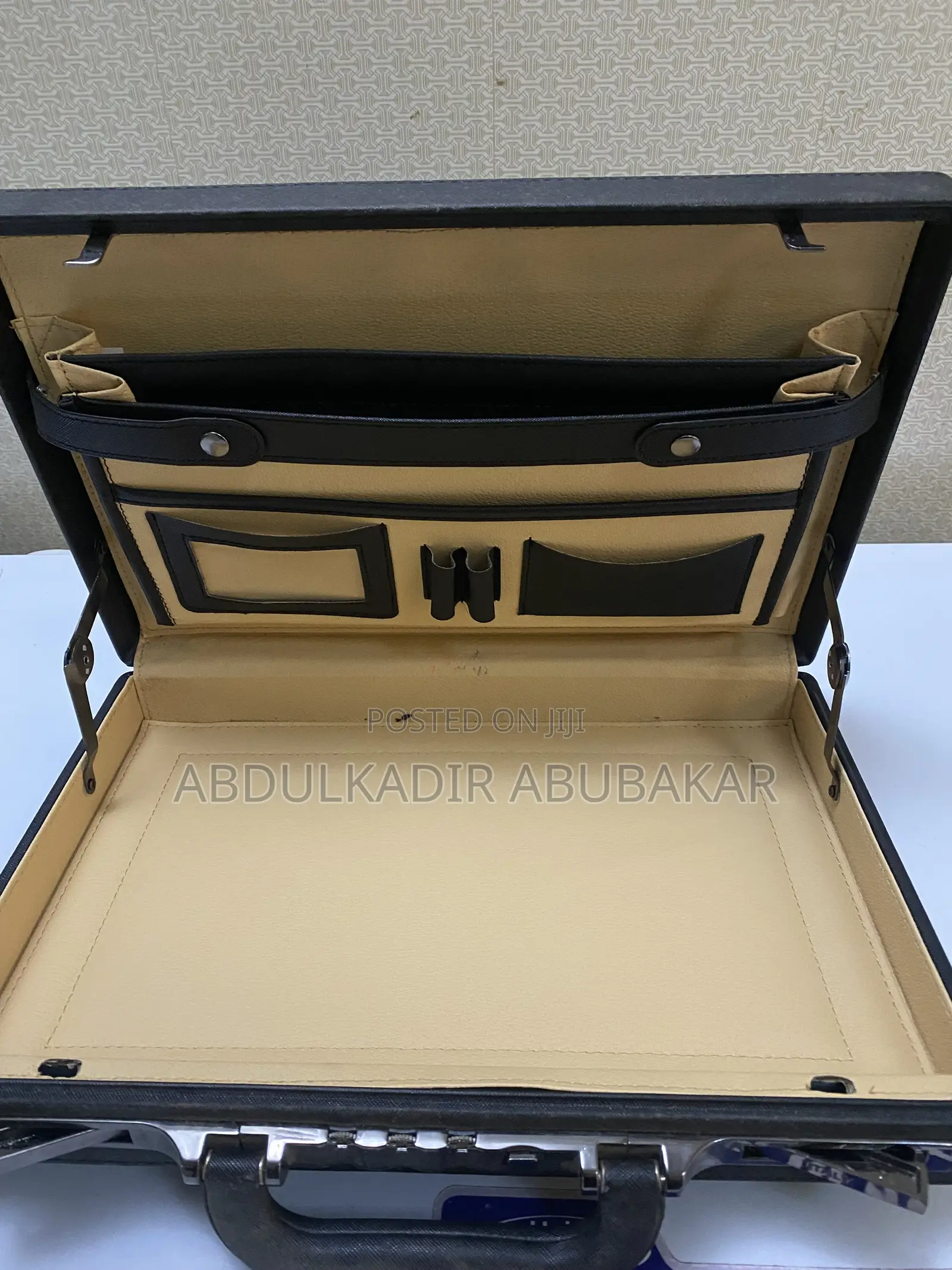 Leavesking Suit Case