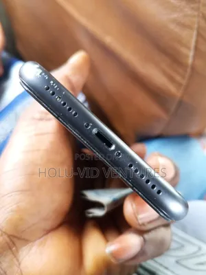 Apple iPhone 11 64 GB Gray
