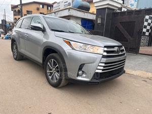 Toyota Highlander XLE 2019 Silver