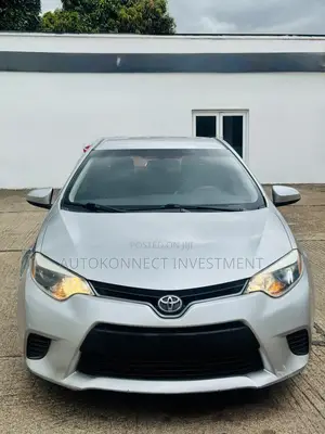 Toyota Corolla LE 4dr Sedan (1.8L 4cyl CVT) 2015 Silver