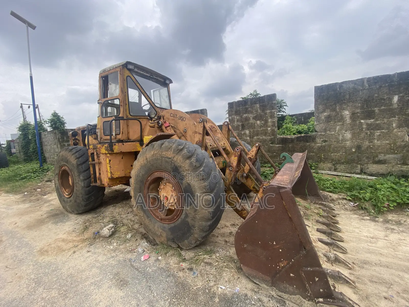 95O Pay Loader