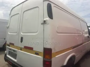 Ford Transit 2000 White