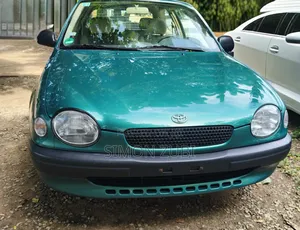 Toyota Corolla Liftback 1998 Green