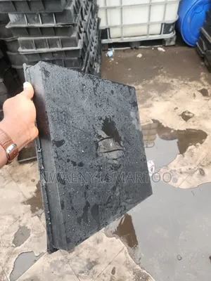 40 by 40 Interlock Muld Plastic