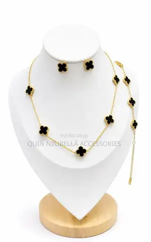 Elegant Black Gold Clover Jewelry Set –Necklace, Bracelet Earrings