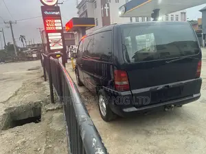 Mercedes-Benz V-Class 2002 Blue
