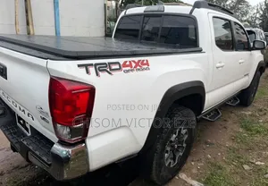 Toyota Tacoma 4dr Double Cab 2016 White