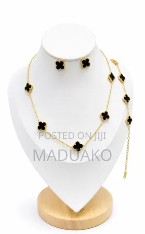 Elegant Black Gold Clover Jewelry Set –Necklace, Bracelet Earrings