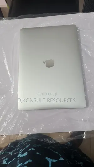 Laptop Apple MacBook Pro 2020 16GB Intel Core i7 SSD 512GB