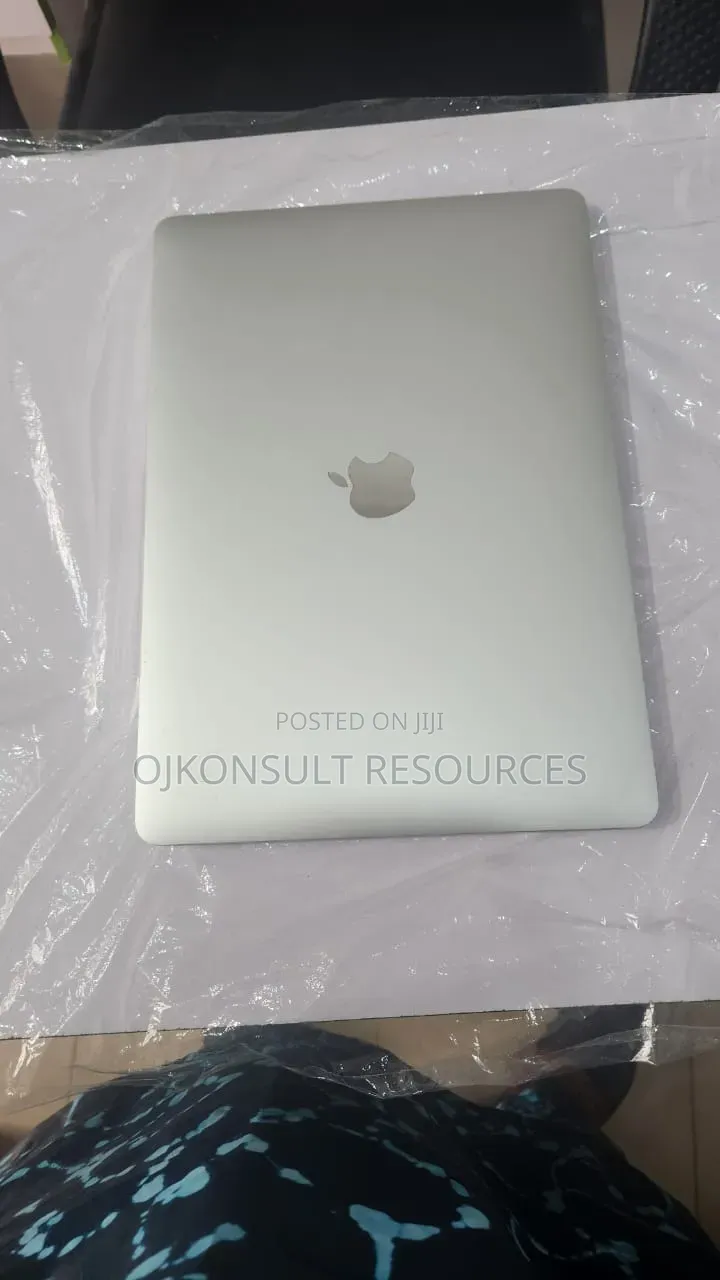 Laptop Apple MacBook Pro 2020 16GB Intel Core i7 SSD 512GB