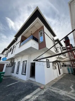 4bdrm Apartment in Ikota for rent
