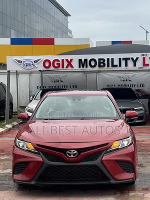 Toyota Camry 2020 Red