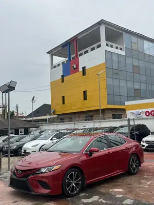 Toyota Camry 2020 Red