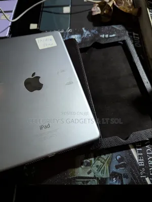 Apple iPad mini 4 32 GB Gray