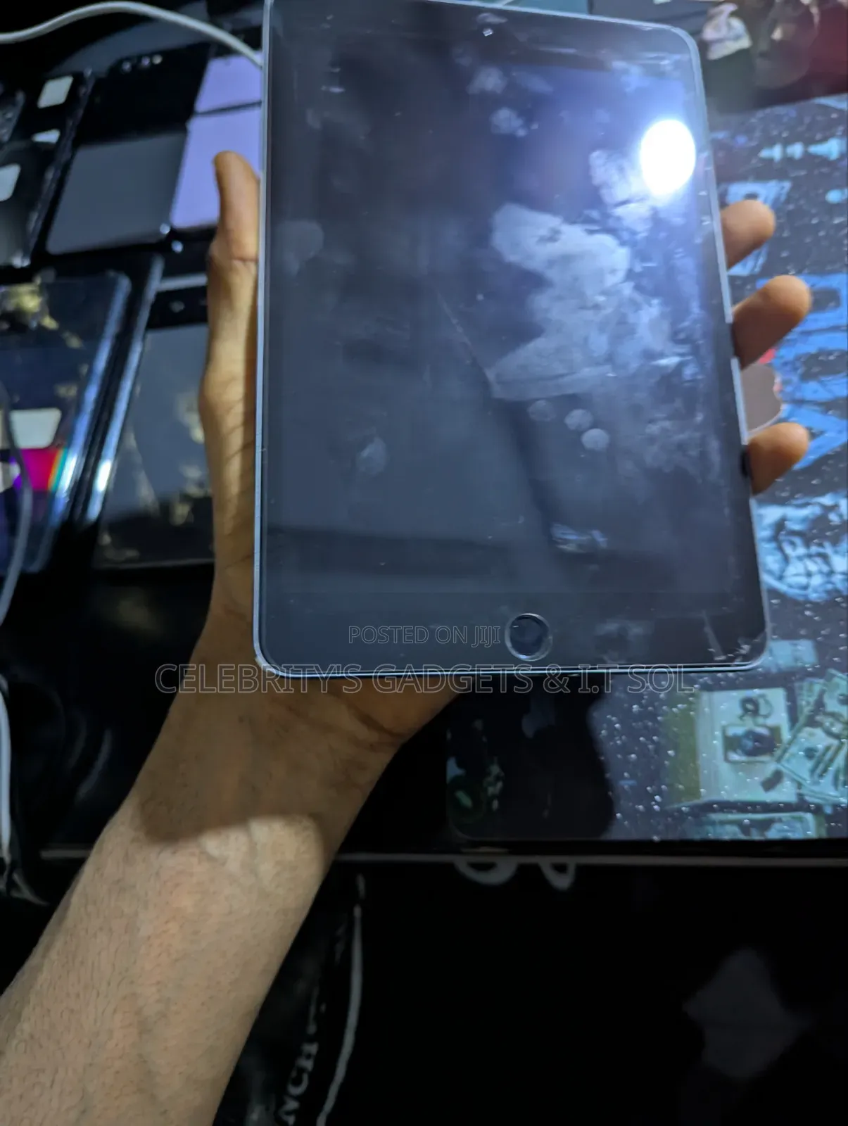 Apple iPad mini 4 32 GB Gray