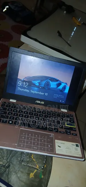 Laptop Asus E203MA 4GB Intel Celeron eMMC 640GB