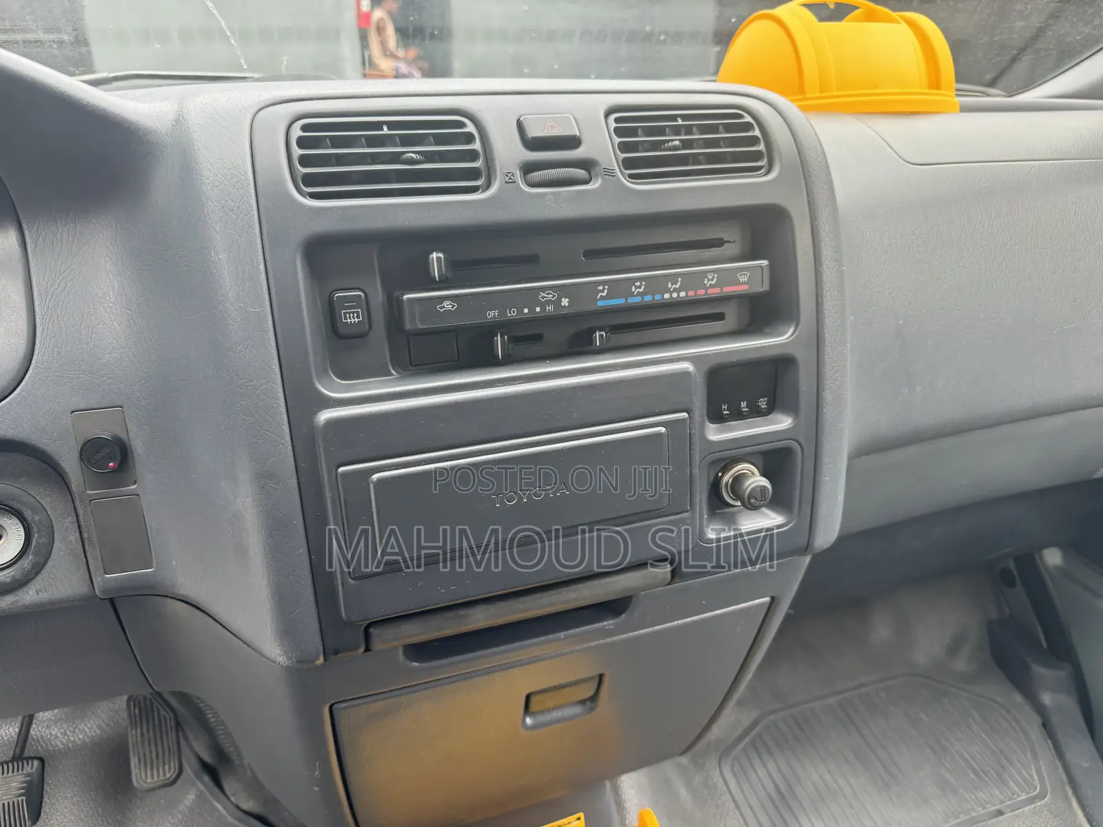 Toyota HiAce 1997 Blue