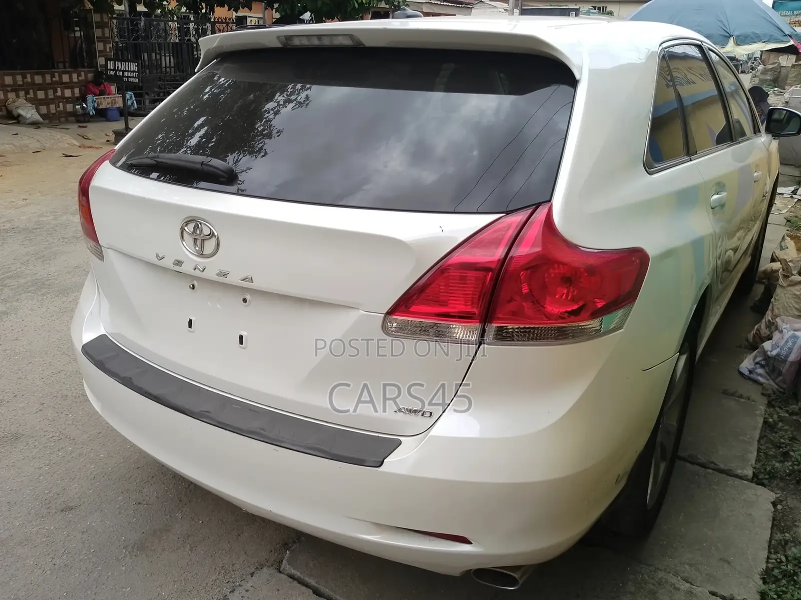 Toyota Venza 2010 White