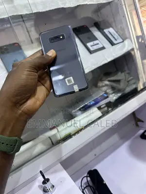 Samsung Galaxy S10e 128 GB Black