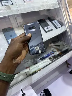 Samsung Galaxy S10e 128 GB Black