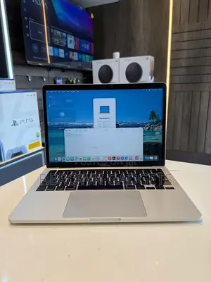 Laptop Apple MacBook Pro 2016 16GB Intel Core i7 SSD 256GB