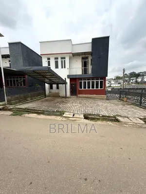 3bdrm Duplex in Dape for sale
