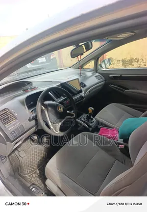 Honda Civic 2006 Silver