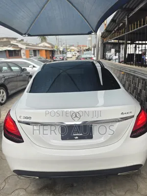 Mercedes-Benz C300 2021 White