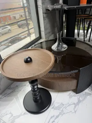 Vintage Style Solid Wood Round Nordic Coffee Table