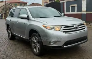 Toyota Highlander 2013 Silver