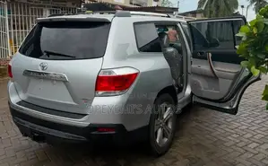 Toyota Highlander 2013 Silver