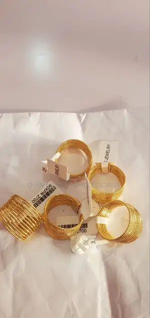 35-Strips Ladies Bangle – Elegant Gold-Tone Fashion Bracelet