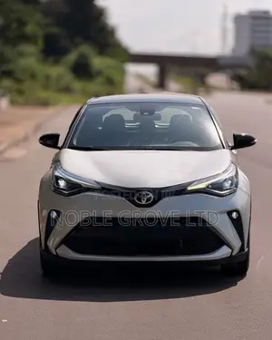 Toyota C-HR LE FWD 2019 White