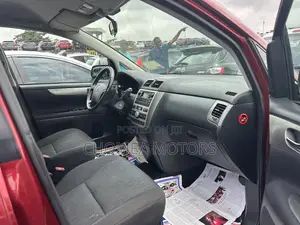 Toyota Avensis Verso 2008 Red