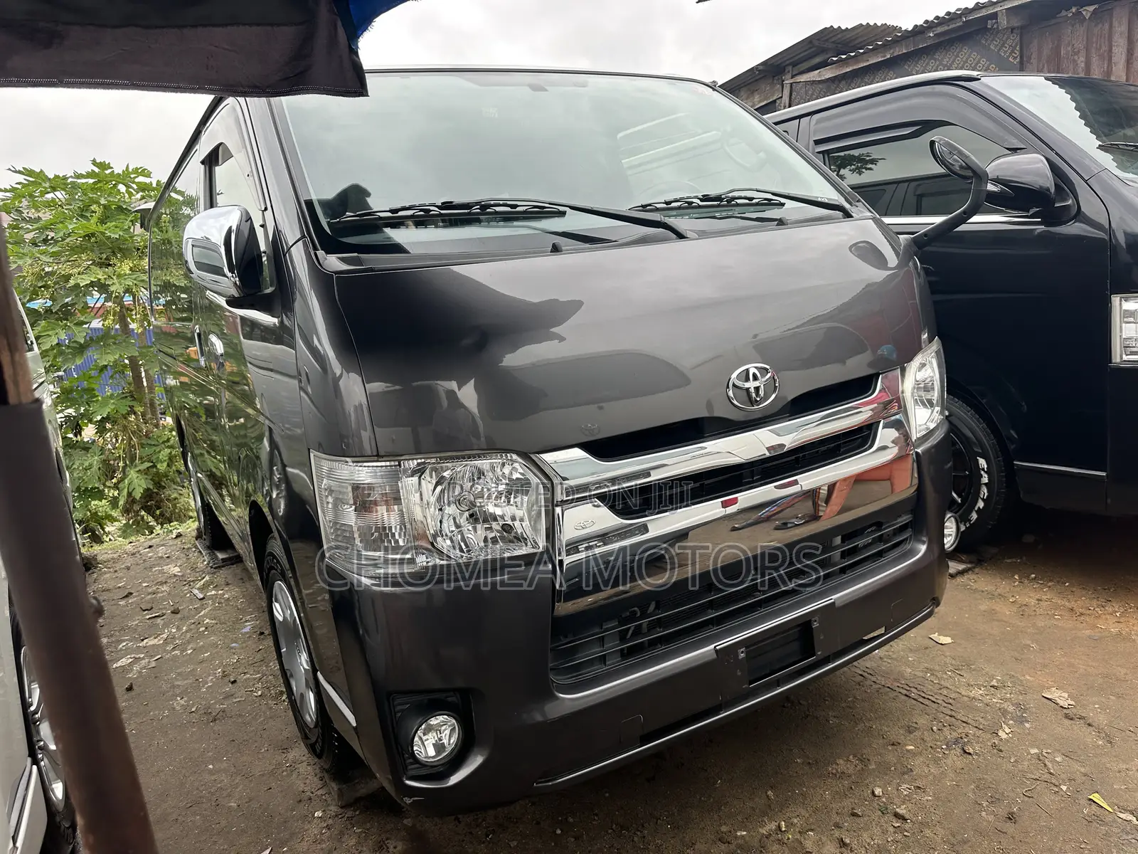 Toyota HiAce 2015